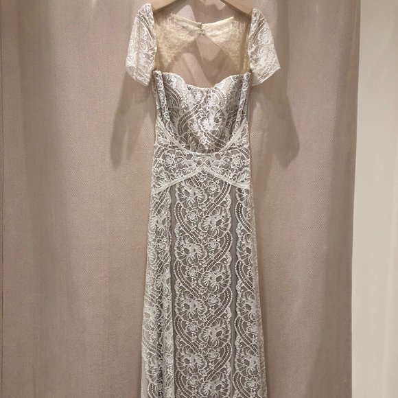Tawny, ivory lace, low back - Picture 1 of 7